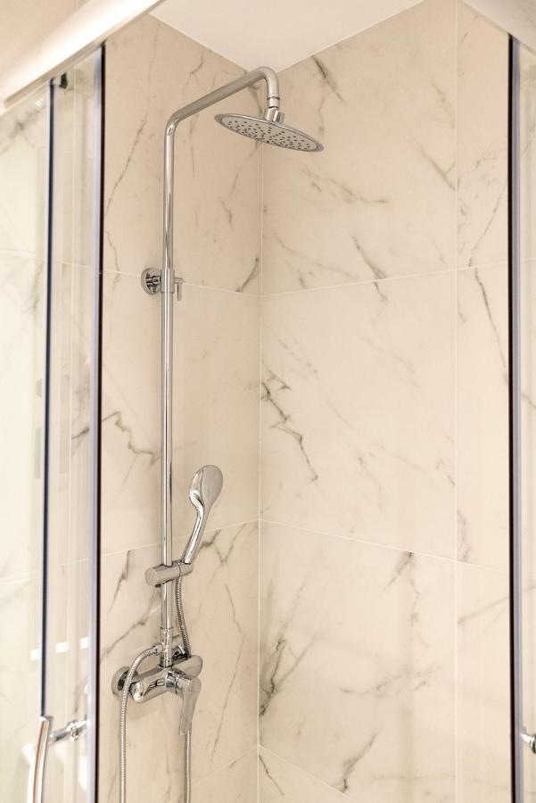 A12 Pristine 1bedrooom Flat Near Parthenon In Athens' Heart Athen